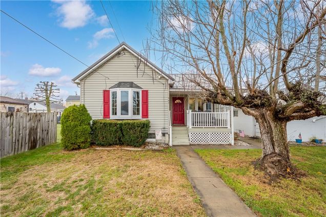 345 Hallam Avenue Chartiers, PA House Active - Photo 1 of 25. Opens carousel modal