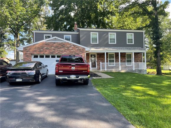 105 White Oak Dr