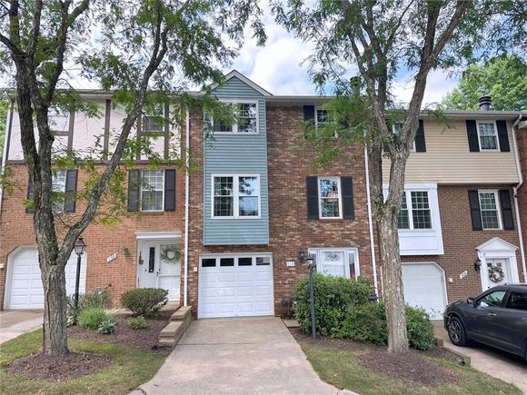 157 Aberdeen Dr