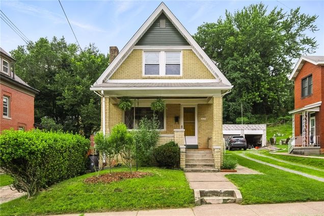 4329 Stanton Ave Stanton Heights, PA House Active - Photo 1 of 47. Opens carousel modal