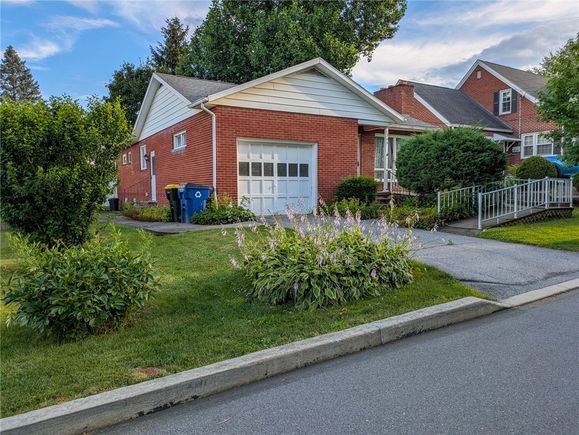 308 E Highland Avenue