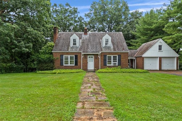 200 Crestmont Rd