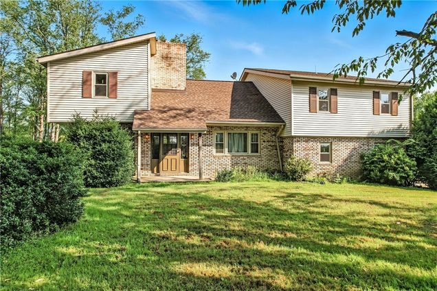 549 Kinsman Rd