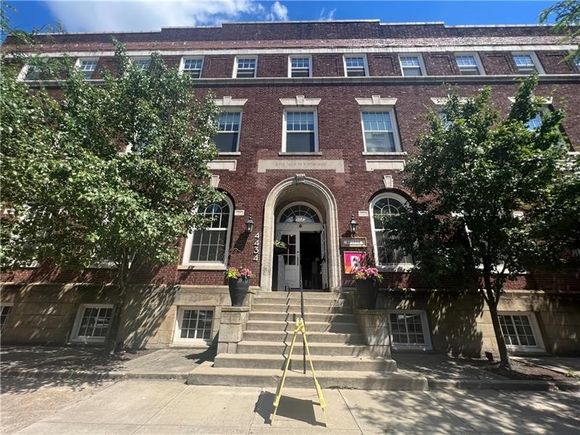 212 45th St Unit 2C Pittsburgh, PA Apartment Active - Photo 1 of 20. Opens carousel modal