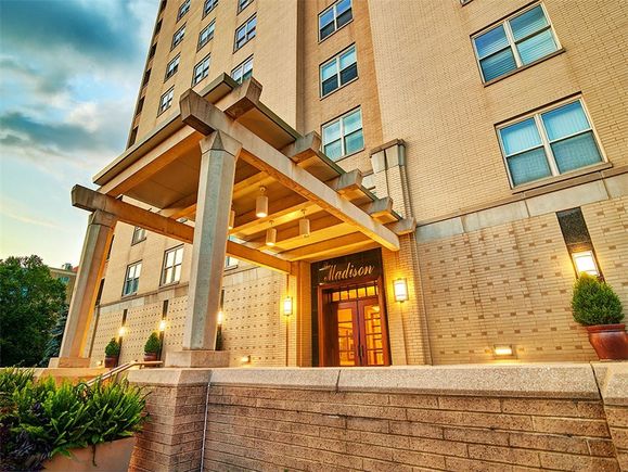 220 N Bellefield Unit 1003