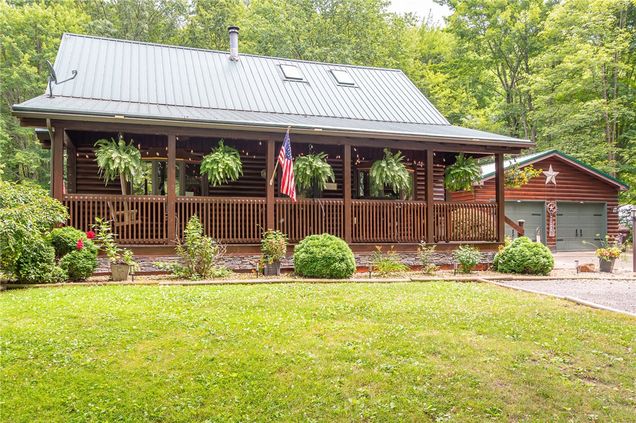 3096 Springwood Dr South Pymatuning Twp, PA House Active - Photo 1 of 36. Opens carousel modal