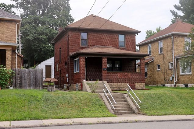 737 Saint Clair Avenue