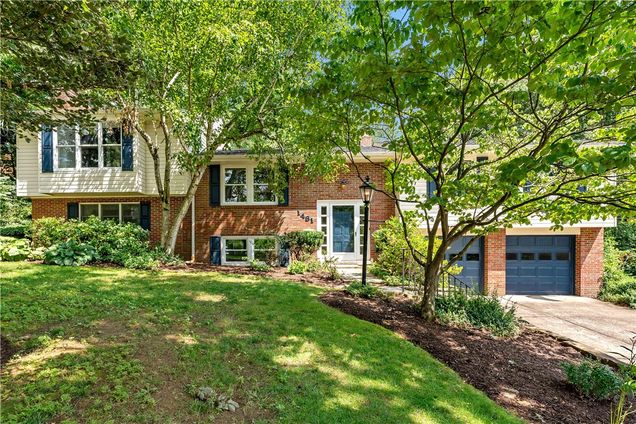 1481 Mayview Rd St Clair, PA House Active - Photo 1 of 35. Opens carousel modal