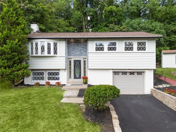 224 Laura Lee Dr