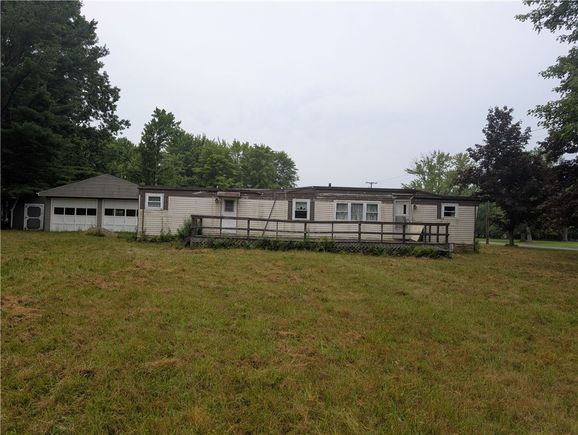 1521 Meadow Dr