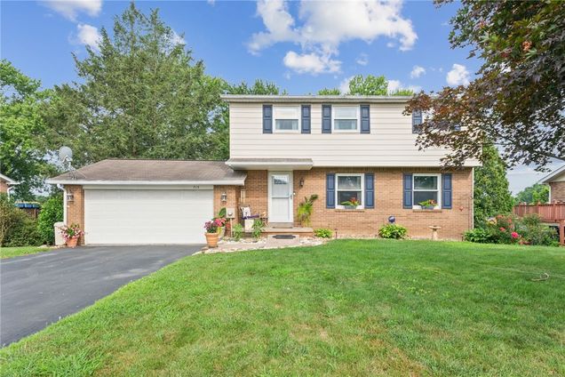 713 Courtview Dr Hempfield Twp, PA House Active - Photo 1 of 36. Opens carousel modal