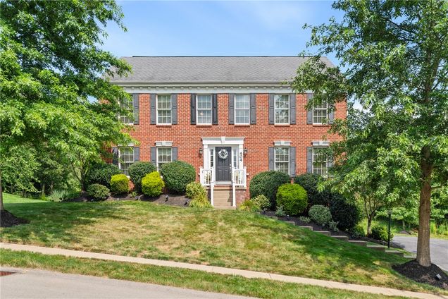 404 Minglewood Dr Richland, PA House Active - Photo 1 of 33. Opens carousel modal
