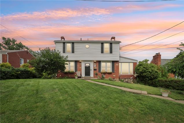 4861 Flamingo Dr Whitehall, PA House Active - Photo 1 of 48. Opens carousel modal