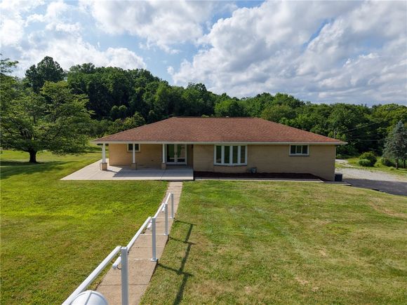 116 Bashforth Dr