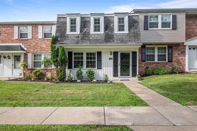 905 Countryside Dr