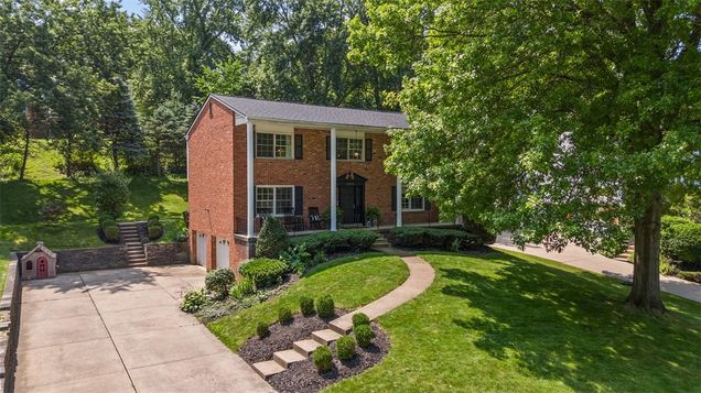 584 Harrogate Rd St Clair, PA House Active - Photo 1 of 42. Opens carousel modal