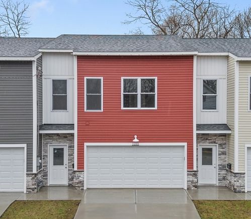 1223 Center Ave