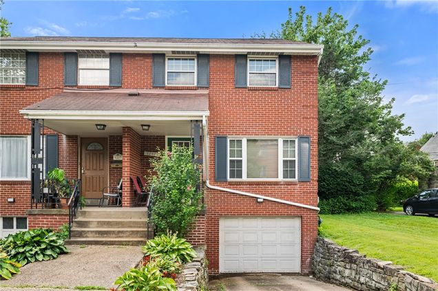 1241 Cochran Rd Mt Lebanon, PA House Active - Photo 1 of 30. Opens carousel modal