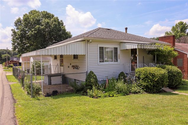 1005 3rd Street Jefferson Hills, PA House Active - Photo 1 of 34. Opens carousel modal