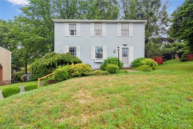366 Willow Hedge Dr