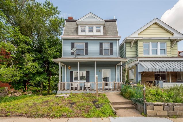 210 Langley Ave