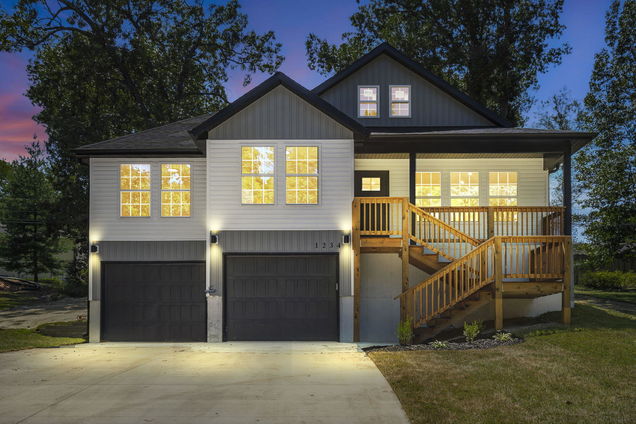 1234 W Arlington Drive Springfield, MO House Sold - Photo 1 of 41. Opens carousel modal