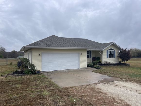 1538 Sunny Acres Place Bolivar, MO House Sold - Photo 1 of 39. Opens carousel modal
