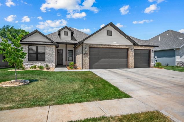 4855 S Aaron Avenue Springfield, MO House Sold - Photo 1 of 43. Opens carousel modal