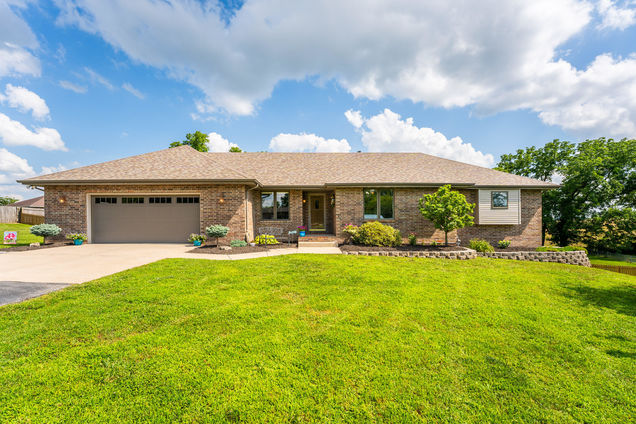 2502 W Heritage Drive