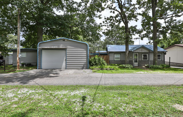 3292 Lakeview Drive