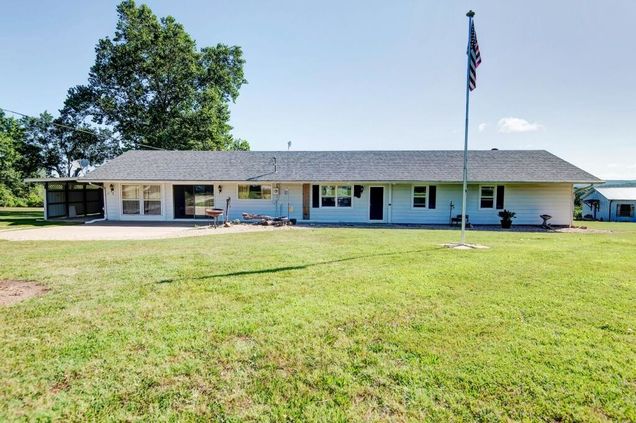 48 Clearspring Road