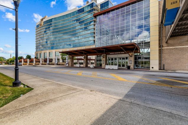 200 S Sycamore Street Unit 921