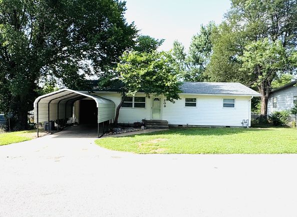 209 W Chase Drive