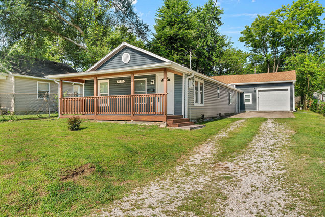 2223 N Nettleton Avenue Springfield, MO House Active - Photo 1 of 23. Opens carousel modal