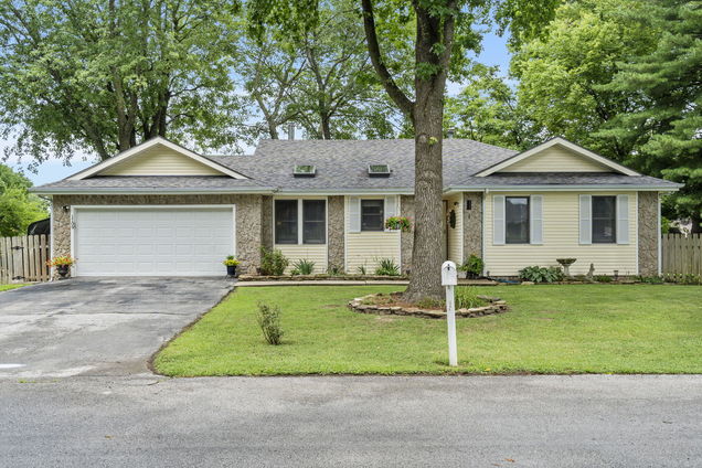 1109 Amy Lane Ozark, MO House Active - Photo 1 of 27. Opens carousel modal