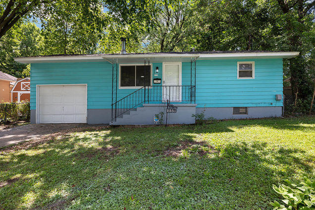 2251 N Main Avenue Springfield, MO House Active - Photo 1 of 23. Opens carousel modal
