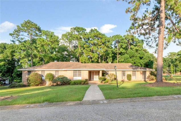 241 Suzanne Circle