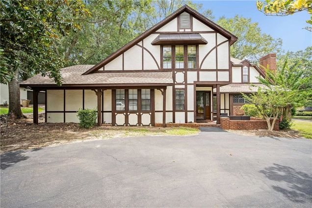 1361 Dellwyn Court