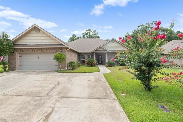 8572 Selby Phillips Drive N Mobile, AL House Active - Photo 1 of 40. Opens carousel modal