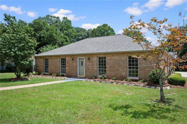4113 Japonica Lane Mobile, AL House Active - Photo 1 of 29. Opens carousel modal