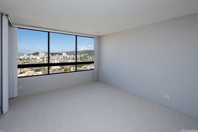 Iolani Court Plaza - 2499 Kapiolani Boulevard Unit 3004 Honolulu, HI House Active - Photo 1 of 21. Opens carousel modal