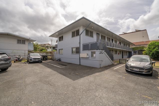 98 94 Kanuku Place Aiea, HI Condo Active - Photo 1 of 20. Opens carousel modal