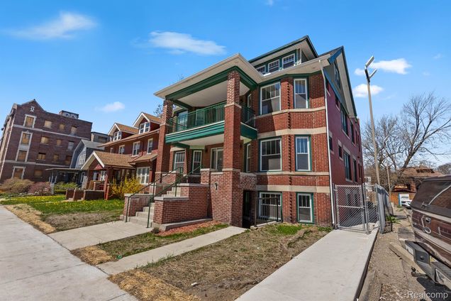 70 Clairmount Avenue Unit 3A Detroit, MI Condo Active - Photo 1 of 18. Opens carousel modal