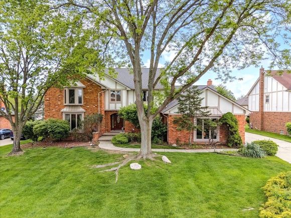 3174 Glengrove Drive RochesterHills, MI House Sold - Photo 1 of 1. Opens carousel modal
