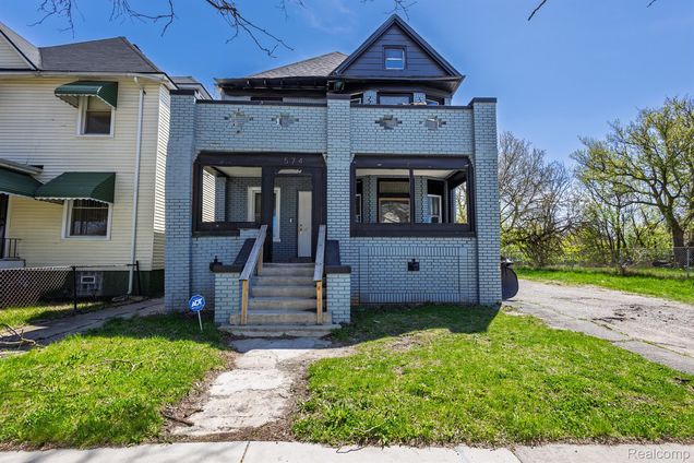 574 Melbourne Street Detroit, MI House Active - Photo 1 of 21. Opens carousel modal