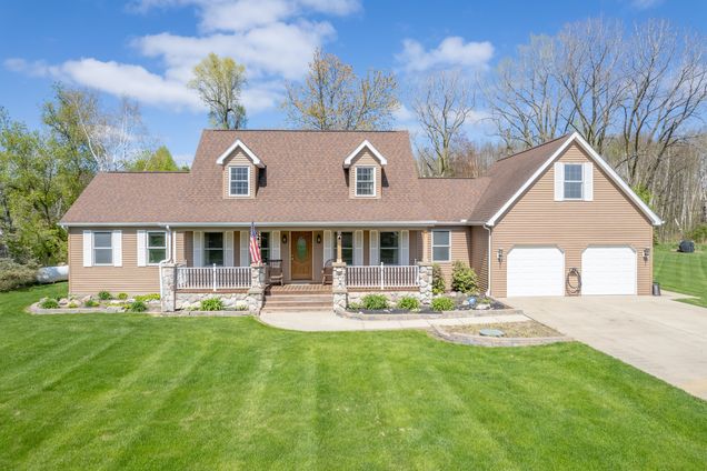 413 Cottonwood Drive Lapeer, MI House Sold - Photo 1 of 1. Opens carousel modal