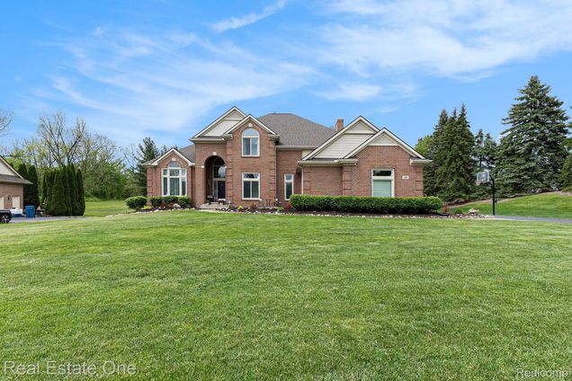 36 Knorrwood Drive Rochester, MI House Sold - Photo 1 of 1. Opens carousel modal