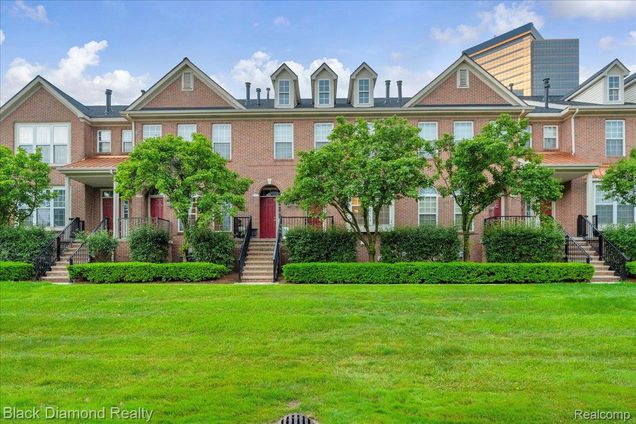 25532 Saint James Southfield, MI Condo Sold - Photo 1 of 1. Opens carousel modal