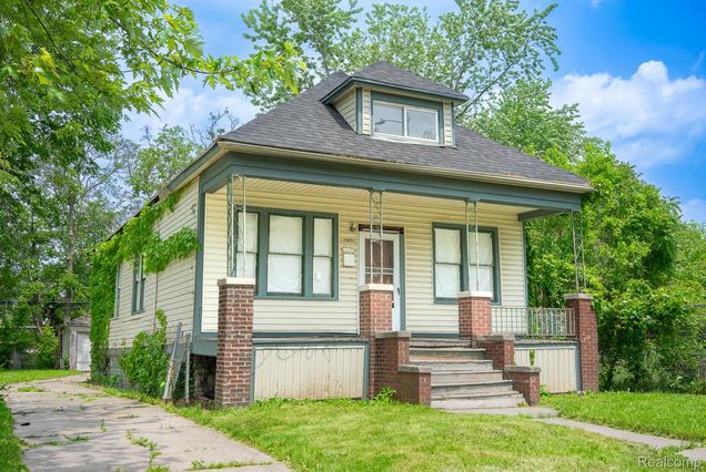 13057 Chelsea Street Detroit, MI House Active - Photo 1 of 40. Opens carousel modal