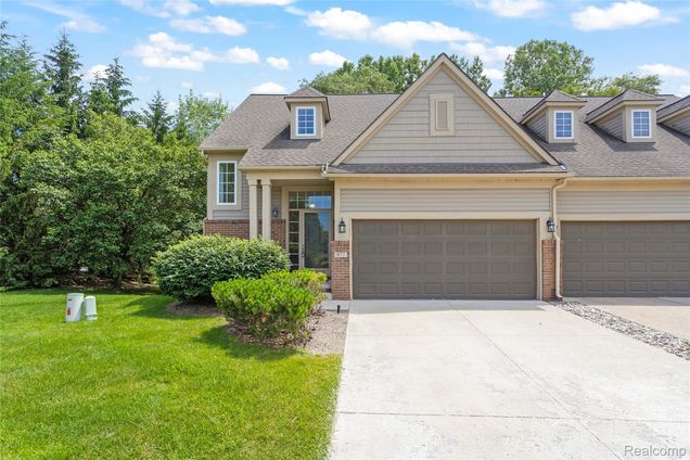 977 Sloane Court